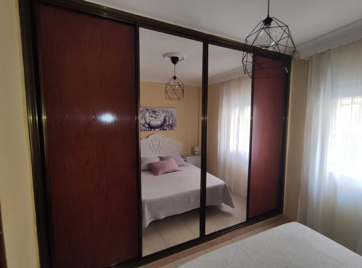 Amplio Piso Junto A Playa Victoria Lejlighed Cádiz Eksteriør billede